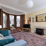 Elegant Traditional Edinburgh City Centre Flat