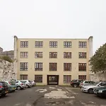 2 Bedroom Apartment By Leith'S Shore