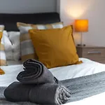 Hidden Gem - 6 Bedroom House Near City Centre