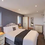Host & Stay - Baye View