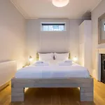 Large Modern Studio Apartment By The Beach