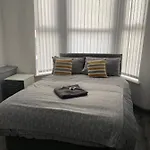 Woodcroft Short Stay Lets
