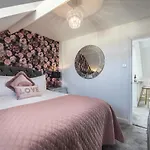 The Penthouse - Panorama Hotel - 1 Bedroom Apartment - Tenby