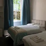 Charming 3-Bed Apartment In Edinburgh
