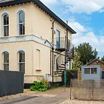 A Spacious Cosy Holiday Retreat!
