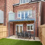 Host & Stay - Highfield House
