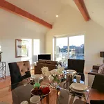 Harbourside Haven Penthouse 1