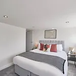 Host & Stay - Pier View Penthouse
