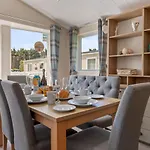 St Mary'S View - Luxury Lodge, Short Walk To Beach, Parking