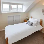 Host & Stay - 1 Oswy Street