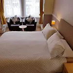 Marshall Lodge Guest House