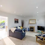 A Cheerful Three Bedroom House In Leafy Lytham