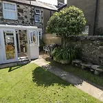4 Arvonia Terrace