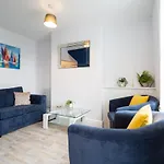 River View Home - 2 Bed