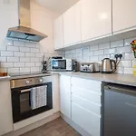 River View Home - 2 Bed