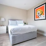 Pass The Keys Stunning 2Br Apt In Fab Location With Top Amenities