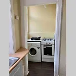 Lovely And Spacious 5 Bed Flat In Marchmont.