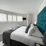 Ocean Gate 24
