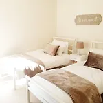 Ocean View Apartment - Swansea Marina