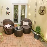 Love Cottage
