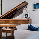Host & Stay - The Musician'S Apartment With Grand Piano
