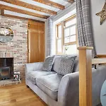 Host & Stay - 11 Bakehouse Yard