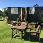 The Hawthorn Shepherds Hut