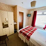 Chatsworth Hotel