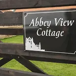 Abbey View Cottage At Broadings Farm