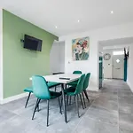 Willow House By Sasco Apartments