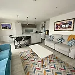 2 Bedroom Apartment In Portrush Town Centre