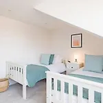 The Lookout - Stunning Sea View Apartment