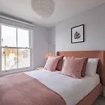 The Lookout - Stunning Sea View Apartment