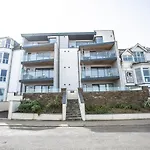 Onshore 6 - Newquay Towan Beach View