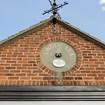 8 Coronation Avenue