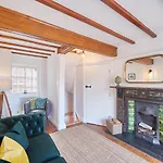 Host & Stay - Abbey View Cottage