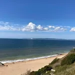 New Apartment Within Short Walk Of The Beach
