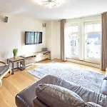 Host & Stay - Abbey Horizon