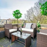 The Lanes Penthouse Apartment
