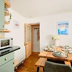 Finest Retreats - Scallop Cottage