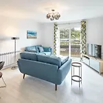 Host & Stay - Shipwrights Eskape