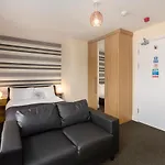 Hotel 11 Blackpool Strictly Over 25S No Party People
