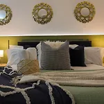 Angharad Hotel