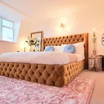 Elegant 5 Bed 4 Bath 'Vogue House' Parisian Style Home