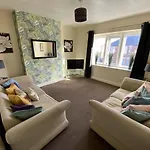 Fully Equipped & Well Presented Apartment - Sleeps 3