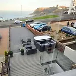 Queen'S Cliff