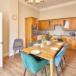Host & Stay - The Old Chapel