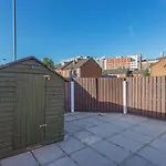 New Modern City Centre Apartment