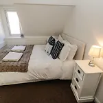5 Green Lane