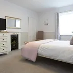 6 Abbey Terrace